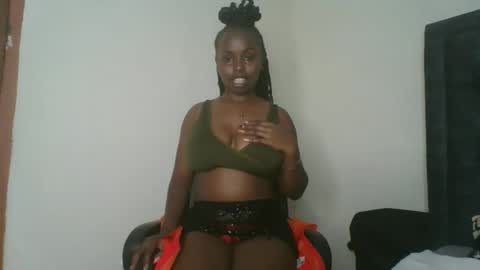 Snapshot of wet_coco chatting on April 5, 2026, 9:56 pm wet_coco online show from April 5, 2026, 9:56 pm