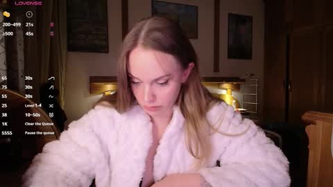 Snapshot of wet_lana chatting on November 8, 2025, 8:51 pm Lana online show from November 8, 2025, 8:51 pm