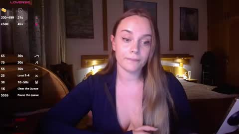 Lana online show from June 22, 2026, 7:44 pm