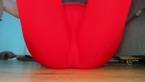 Snapshot of wet_pants2022 chatting on June 13, 2026, 6:39 pm wet_pants2022 online show from June 13, 2026, 6:39 pm