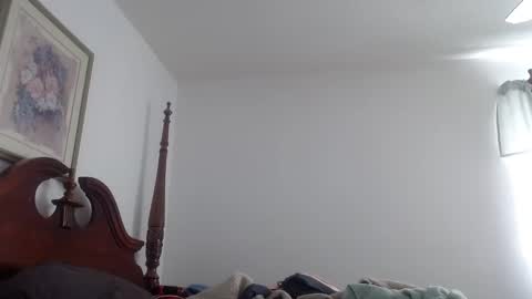 Snapshot of wetboybooty chatting on December 15, 2024, 5:10 pm wetboybooty online show from December 15, 2024, 5:10 pm