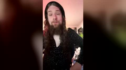 wetcouple690 online show from June 12, 2026, 4:11 am
