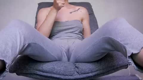 Beatrice Moan from LovenseWet from Tip MenuOpen for Private online show from June 22, 2026, 9:34 pm
