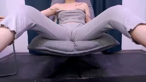 Snapshot of wetdream221 chatting on July 4, 2026, 8:48 pm Beatrice Moan from LovenseWet from Tip MenuOpen for Private online show from July 4, 2026, 8:48 pm