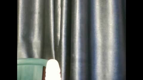 Snapshot of wetfatpussy_ chatting on November 25, 2025, 6:52 pm wetfatpussy_ online show from November 25, 2025, 6:52 pm