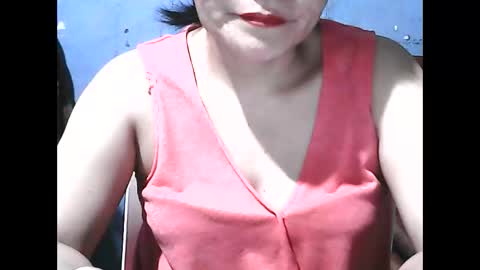 Snapshot of wethornypussy4u chatting on November 3, 2025, 7:42 am wethornypussy4u online show from November 3, 2025, 7:42 am
