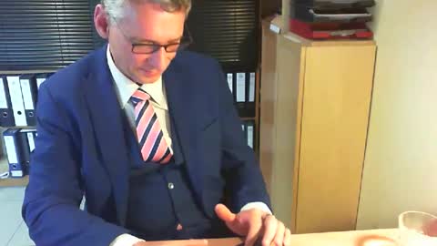 Snapshot of wetsuitedman chatting on June 2, 2026, 4:09 pm Franz online show from June 2, 2026, 4:09 pm