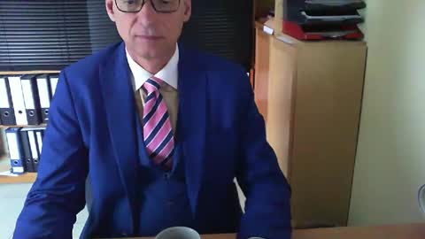 Snapshot of wetsuitedman chatting on June 7, 2026, 6:06 am Franz online show from June 7, 2026, 6:06 am