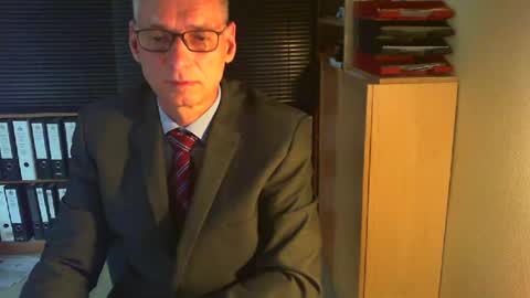 Franz online show from July 30, 2026, 4:39 pm