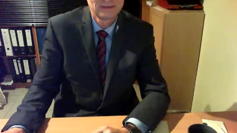 Franz online show from August 8, 2026, 4:25 am