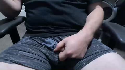 Snapshot of what_u_crave chatting on January 12, 2026, 7:46 am what do we all crave online show from January 12, 2026, 7:46 am