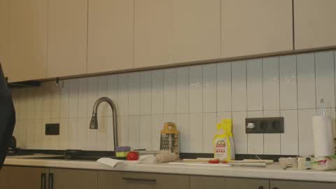 Naomi online show from November 30, 2025, 2:26 am