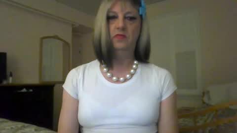 Whisper online show from September 28, 2025, 9:47 am