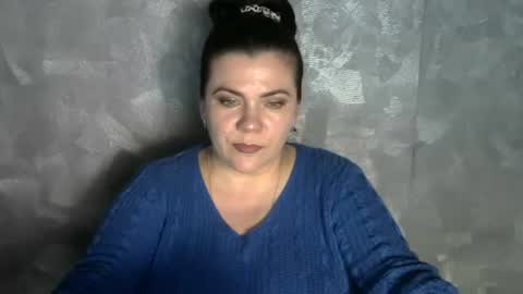 white__queen_ online show from June 8, 2026, 7:09 am