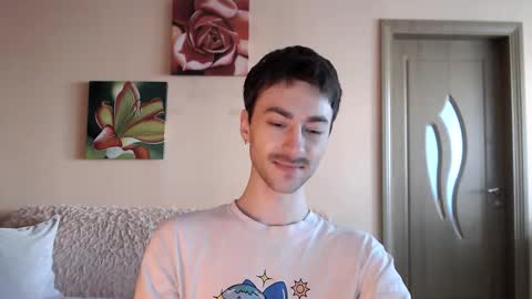 Snapshot of white_sport chatting on December 19, 2025, 11:28 am Tom online show from December 19, 2025, 11:28 am