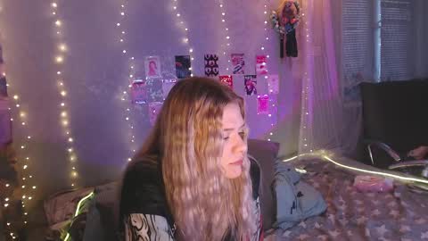 Snapshot of white_truffle chatting on May 2, 2026, 3:06 pm Melania and Mikey online show from May 2, 2026, 3:06 pm