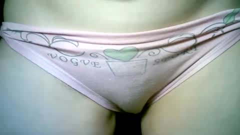 Snapshot of whiteapsara chatting on September 25, 2025, 4:00 pm Love online show from September 25, 2025, 4:00 pm