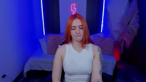 Snapshot of whiteatenea chatting on November 12, 2025, 6:25 am whiteatenea online show from November 12, 2025, 6:25 am