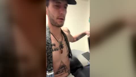 whiteboiiandhisbitch online show from February 14, 2026, 3:36 am