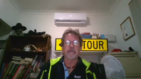 whiteboomer online show from June 15, 2026, 12:40 pm