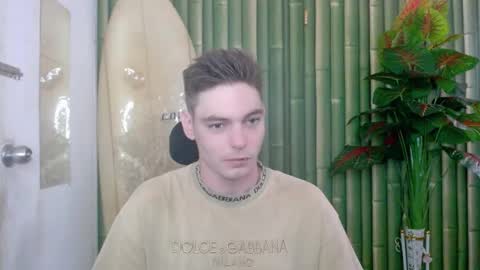 Snapshot of whiteboyinasia chatting on December 22, 2025, 8:33 am Christian online show from December 22, 2025, 8:33 am