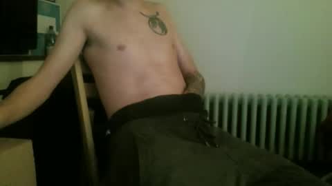 Snapshot of whiteboyslim21 chatting on February 25, 2026, 8:35 am whiteboyslim21 online show from February 25, 2026, 8:35 am