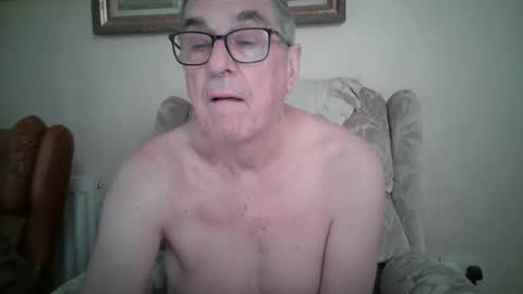 Snapshot of whitebriefs009 chatting on December 20, 2025, 9:38 am whitebriefs009 online show from December 20, 2025, 9:38 am