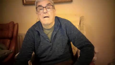 Snapshot of whitebriefs009 chatting on January 8, 2026, 3:25 pm whitebriefs009 online show from January 8, 2026, 3:25 pm