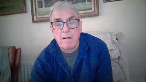 Snapshot of whitebriefs009 chatting on March 26, 2026, 4:01 pm whitebriefs009 online show from March 26, 2026, 4:01 pm