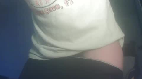 Whiteduke online show from October 29, 2025, 7:48 pm