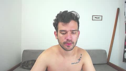 Snapshot of whitedylan9 chatting on December 15, 2024, 2:41 am Dylan white online show from December 15, 2024, 2:41 am