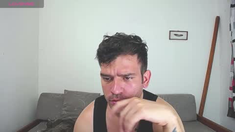 Snapshot of whitedylan9 chatting on January 2, 2025, 6:23 pm Dylan white online show from January 2, 2025, 6:23 pm