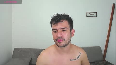 Snapshot of whitedylan9 chatting on January 8, 2025, 12:28 am Dylan white online show from January 8, 2025, 12:28 am