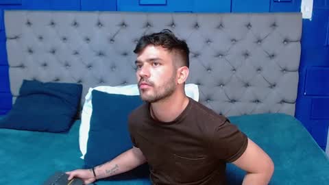 Snapshot of whitedylan9 chatting on February 7, 2025, 8:31 pm Dylan white online show from February 7, 2025, 8:31 pm