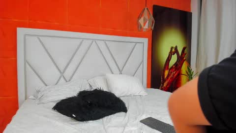 Snapshot of whitedylan9 chatting on February 9, 2025, 11:25 pm Dylan white online show from February 9, 2025, 11:25 pm