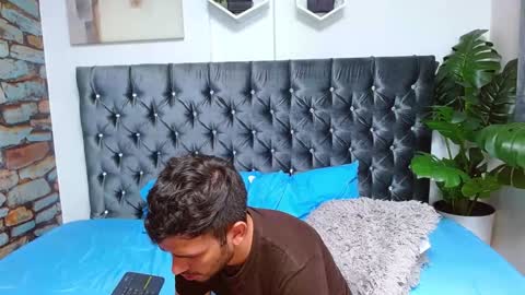 Snapshot of whitedylan9 chatting on February 26, 2025, 12:49 am Dylan white online show from February 26, 2025, 12:49 am