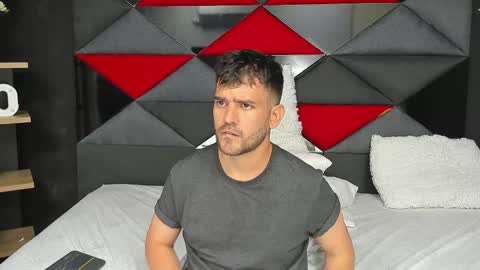 Snapshot of whitedylan9 chatting on March 5, 2025, 12:27 am Dylan white online show from March 5, 2025, 12:27 am