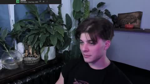 Gus online show from October 19, 2025, 8:53 pm