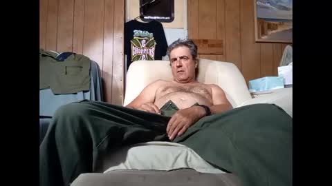 Snapshot of whitelion67 chatting on September 17, 2025, 10:55 pm whitelion67 online show from September 17, 2025, 10:55 pm