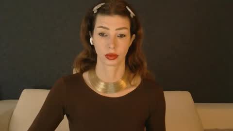 White Queen online show from September 27, 2025, 11:37 am