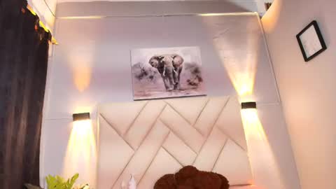 Snapshot of whitney_brown_ chatting on July 29, 2026, 1:53 pm Whitney online show from July 29, 2026, 1:53 pm