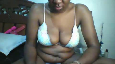 whitney_ly online show from June 10, 2026, 10:14 am