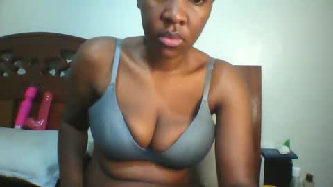 whitney_ly online show from June 11, 2026, 7:17 am