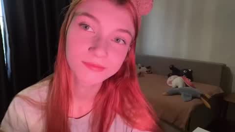 Snapshot of whitneyblaze chatting on June 14, 2026, 1:24 pm Alaska 3 online show from June 14, 2026, 1:24 pm