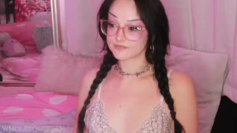 Zoe Grace online show from August 3, 2026, 1:37 am