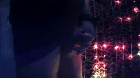 whor4mor online show from December 22, 2025, 8:33 am