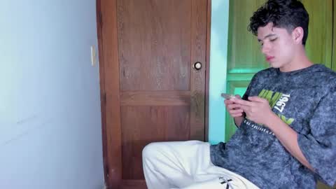 Snapshot of whos_he chatting on January 5, 2026, 9:29 pm whos_he online show from January 5, 2026, 9:29 pm