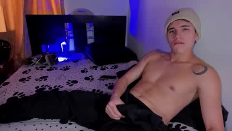 Snapshot of whos_he chatting on February 27, 2026, 6:19 pm whos_he online show from February 27, 2026, 6:19 pm