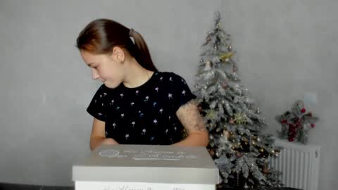 Veronica online show from December 28, 2024, 11:37 pm