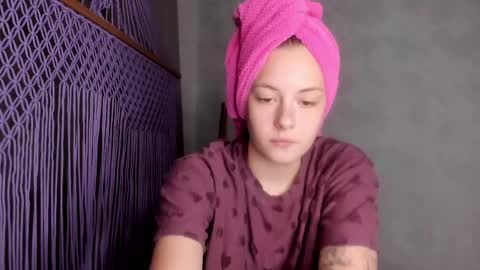 Veronica online show from May 31, 2026, 7:48 pm